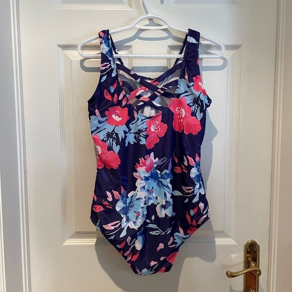 BNWOT One piece bathing suit - Picture 3 of 4